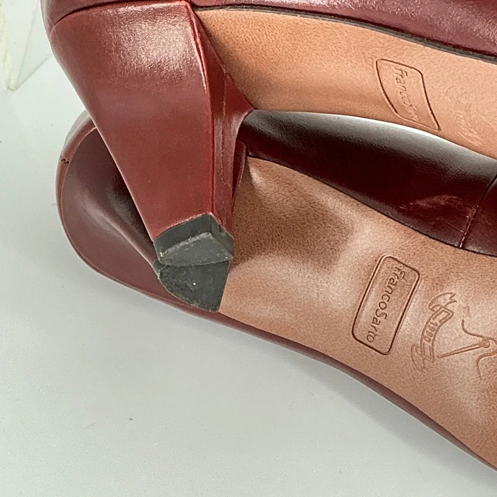 Franco Sarto Size 8 Burgundy Leather Pointed Toe Kitten Heel Pumps Astra
